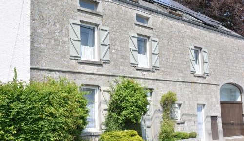 Nine-Bedroom Holiday Home