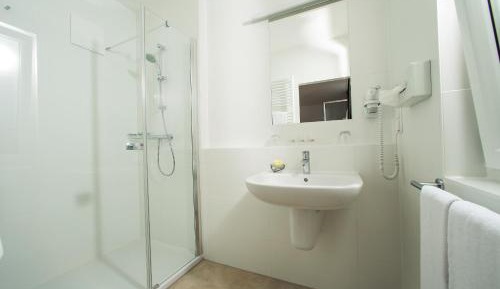 Superior Double Room with Pool View
