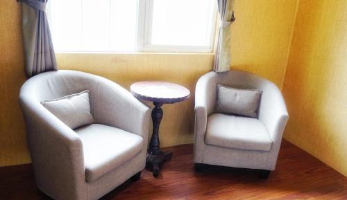 Standard Queen Room