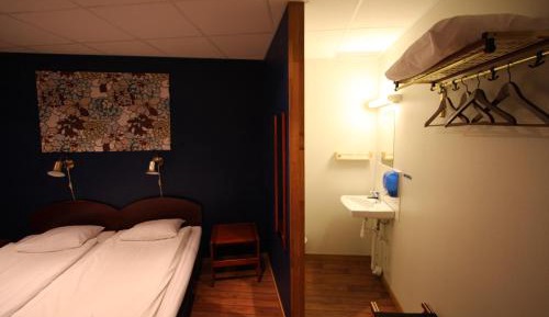 Double or Twin Room with Shared Bathroom