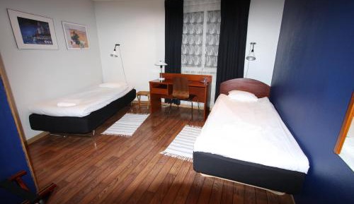 Twin Room with Shared Bathroom