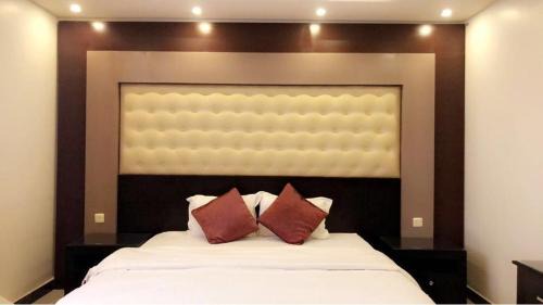 Deluxe Two-Bedroom Apartment