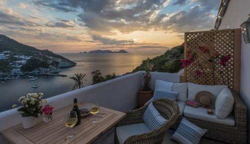 Deluxe Studio with Terrace