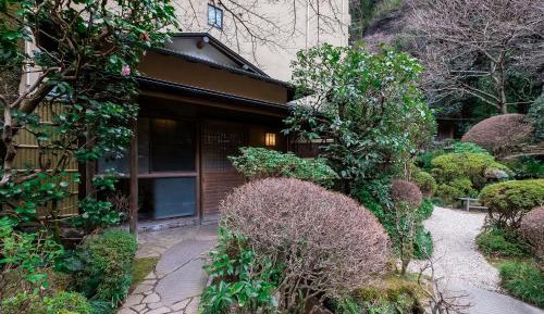 TSUKUSHI -Japanese-Style Room with Hotspring Semi-Open Air Bath