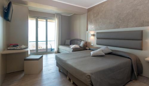 Superior Triple Room with Terrace and Sea View