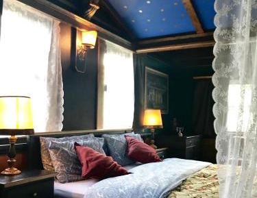 Suite with Mountain View