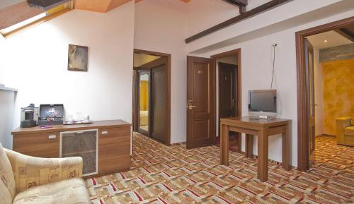 Two-Bedroom Suite