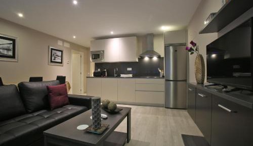 Apartment with Garden View