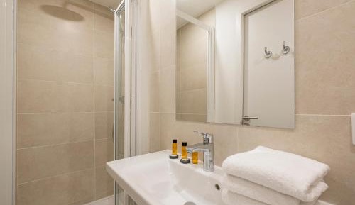 Junior Suite with Noter Dame View