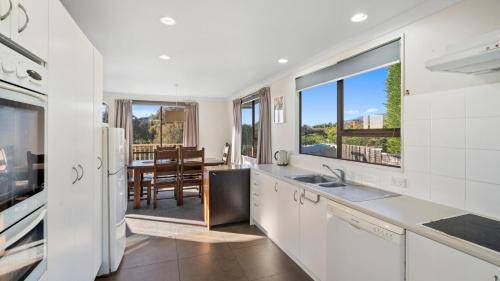 Waikanae House | 145 m² House ∙ 4 bedrooms ∙ 9 guests