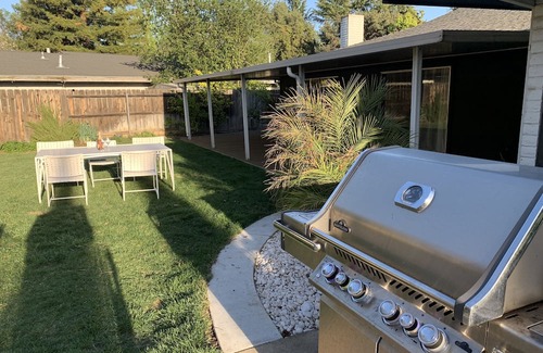 Chico House | Spacious Retreat with 2 King Suites 1500 sqft