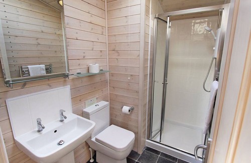Alford Cabin | Lodge with one double and two twin.