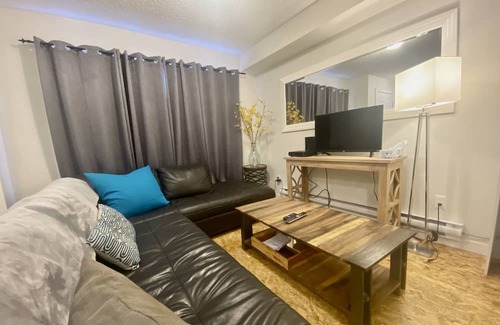 Fort Saskatchewan Condo | Stylish 1 bedroom suit in Fort Saskatchewan 4104