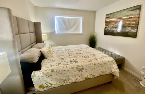 Fort Saskatchewan Condo | Stylish 1 bedroom suit in Fort Saskatchewan 4104