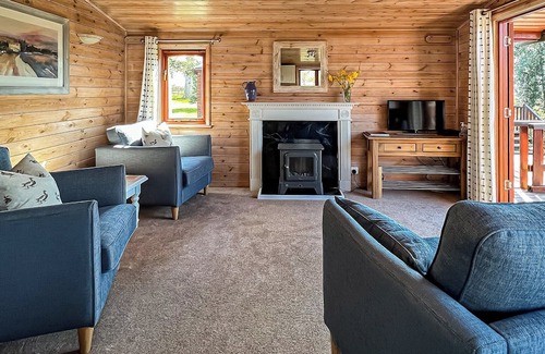 Pontesbury Cabin | 2 bedroom accommodation in Arscott, Nr Shrewsbury