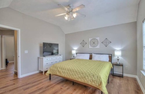 Smyrna House | Clear Circle- Modern 3/2.5 near everything! Smryna- Off I-24!