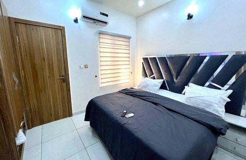 Ajah House | Luxury, quiet and spacious apartment.