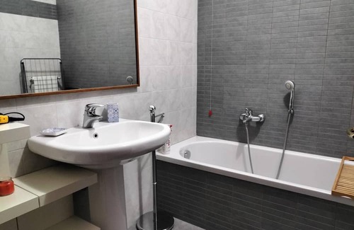 Zona Padova Apartment | Casa Atene _ Luminoso Appartamento su due livelli a Milano