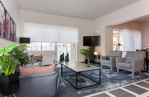 Nea Chora Apartment | NiMa's Beach Apartment︱a minimal, urban apartment