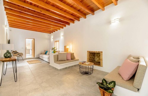Sant Llorenc de Balafia Villa | Villa Can Rafalet in Ibiza