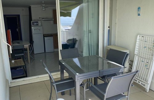Le Couchant Apartment | Beau 4 bed 1er ligne Vue Mer au Couchant, Air-conditioned, Parking