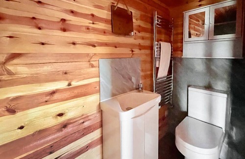 Boston Cottage | 1 bedroom accommodation in Old Leake