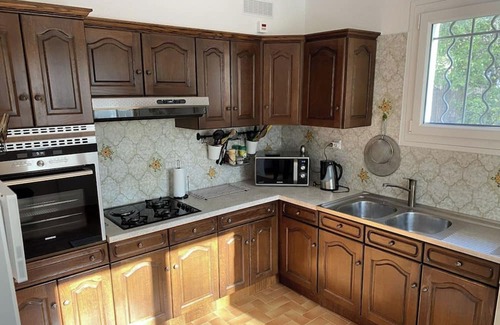 Mejannes-le-Clap House | Holiday home - 7-8 person(s) - quiet - large fenced property