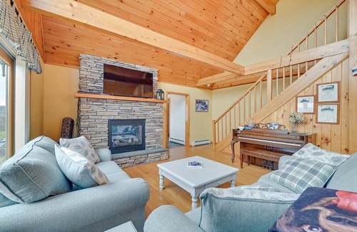 Oak Hill House | Charming New York Chalet w/ Hot Tub & Game Room!