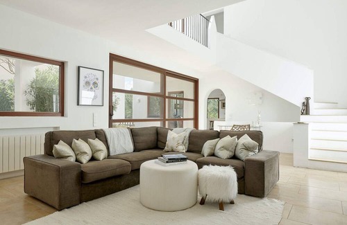 Santa Eulalia del Rio Villa | Rent this Luxury Villa with Private Pool, Ibiza Villa 1059