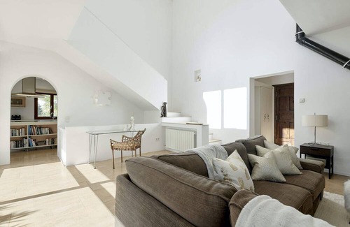 Santa Eulalia del Rio Villa | Rent this Luxury Villa with Private Pool, Ibiza Villa 1059