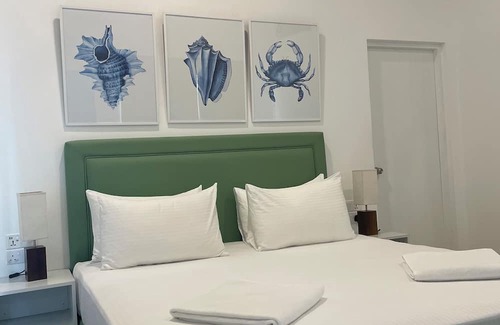 Hendala Hotel | Chelsi Blu by The Governor