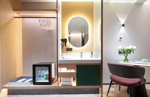 Liwan Hotel | Kainuo Garden Aesthetic Design Hotel - Guangzhou Yuexiu Beijing Road, International Clothing City Trade Centre Store