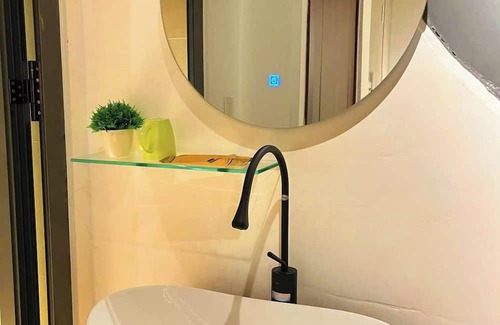 Ninh Kieu House | MMT Homestay