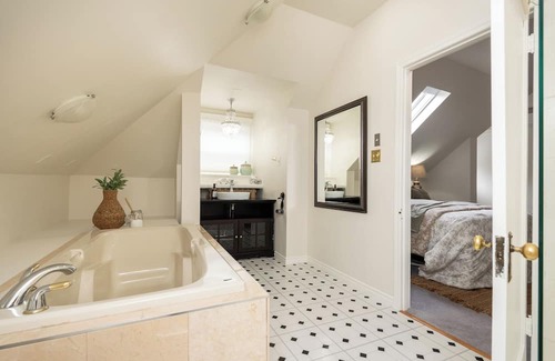 Winnipeg Bed & Breakfast | No.5 East