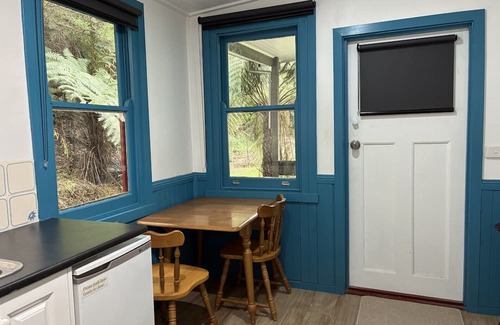 Walhalla Cottage | School cottage