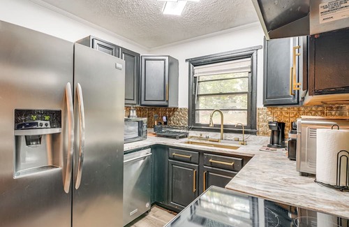 Marietta Cottage | 5 Mi to Town: Pet-friendly Retreat in Marietta!