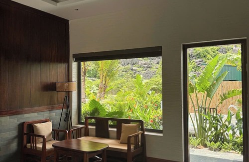 Hoa Lu Hotel | The Greenary Garden
