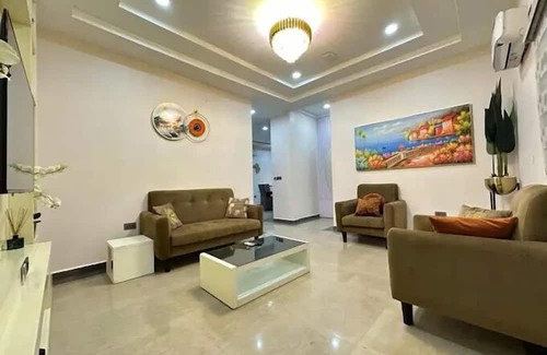 Orozo Apartment | Haussefour Apartment