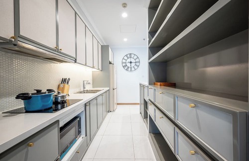 Hang Xanh Apartment | Vinhomes Central Park by Urban Home