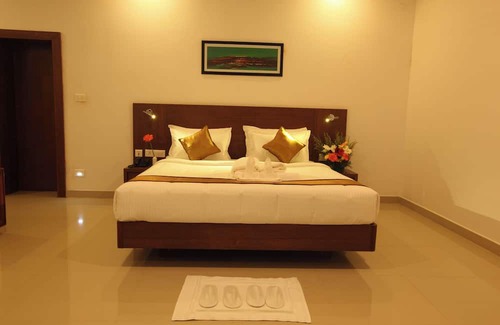 Kunnamkulam Hotel | VICTORY INN PARK RESIDENCY KUNNAMKULAM