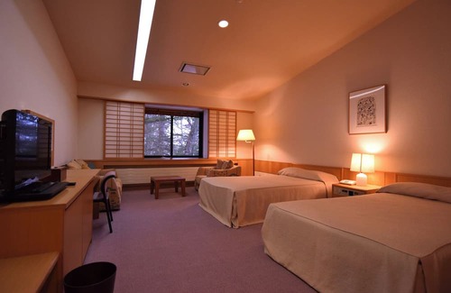 Kitasaku-gun Hotel | Karuizawa Club of Art