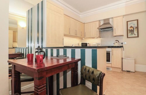 Bristol City Centre Cottage | 2 OLD CITY CHAMBERS, pet friendly in Bristol