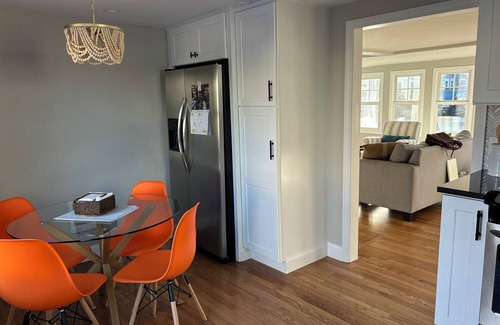 Barrington House | Cottage by the Bay: Cozy 2-bedroom house in charming Barrington with AC, WiFi