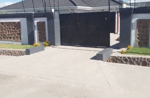 Goromonzi House | The Elite Cottage