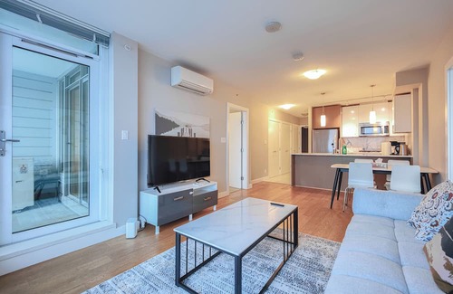 Richmond City Centre Apartment | 2BDR & 2Bath | AC | Free WiFi & Parking @ Oval Park