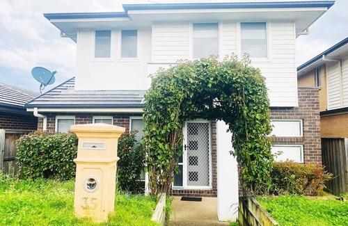 Kellyville House | Kellyville 5Br-Closed to Shops, Parks and School