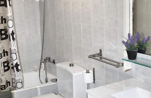 Tarragona Apartment | China -Double or Twin Room with Swimming