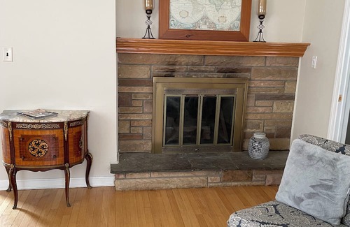 Trumbull House | Beautiful New England. Quaint and spacious home. Close to over 5 University.