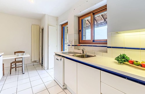 La Trinite-sur-Mer House | Wonderful private villa for 4 guests with TV, terrace and parking