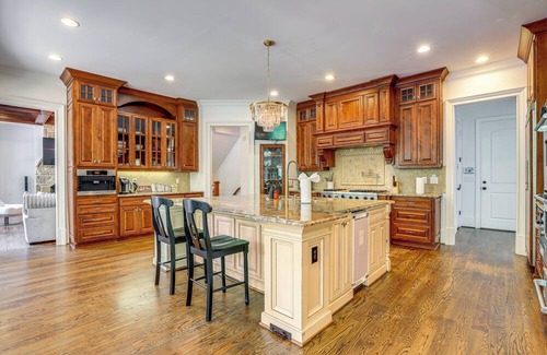 Atlanta House | Luxe Atlanta Home ~ 12 Mi to Downtown!
